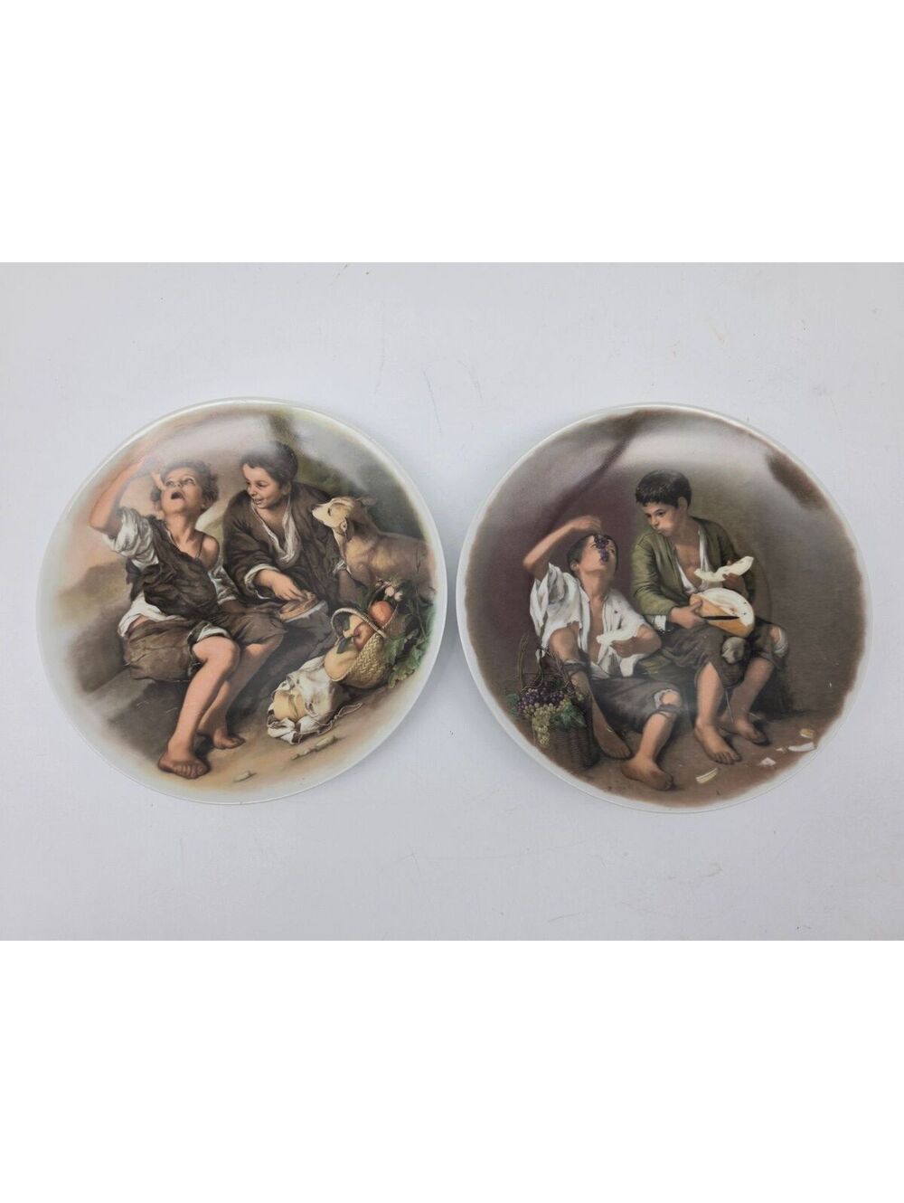 Royal Porzellan Bavaria KPM Decorative Plates Set of 2 with Classic Artwork
